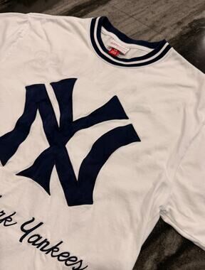 Mitchell & Ness New York Yankees Cooperstown Collection Baseball T Shirt Medium